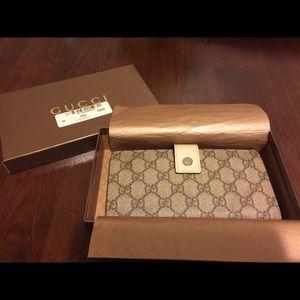 Authentic Gucci Ladies GG Plus Wallet